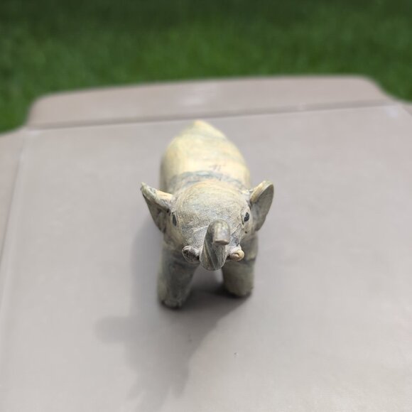 Vintage Baby Elephant Figurine Crushed Oyster Shell Good Luck Trunk Up 4" - Picture 2 of 8